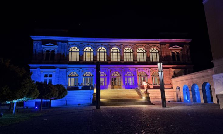 Museum Neues Weimar bei Nacht © Stadt Weimar