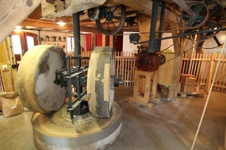Ölmühle Eberstedt - Fotograf: Ölmühle Eberstedt Mühlsteine der Mühle