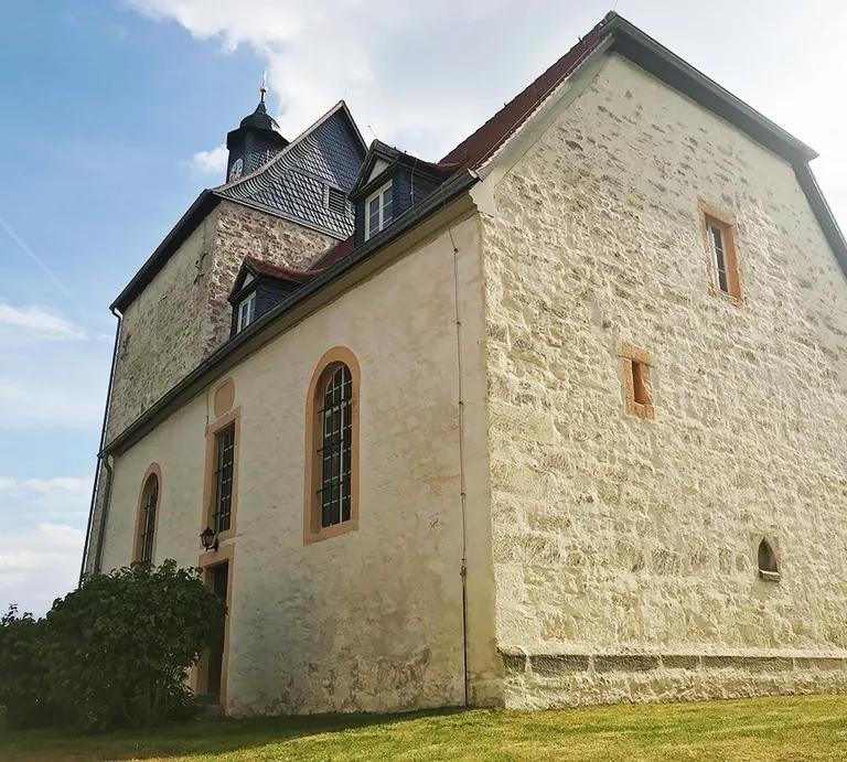 Alte Mauern – St.Bonifatius Kirche Bechstedtstraß
