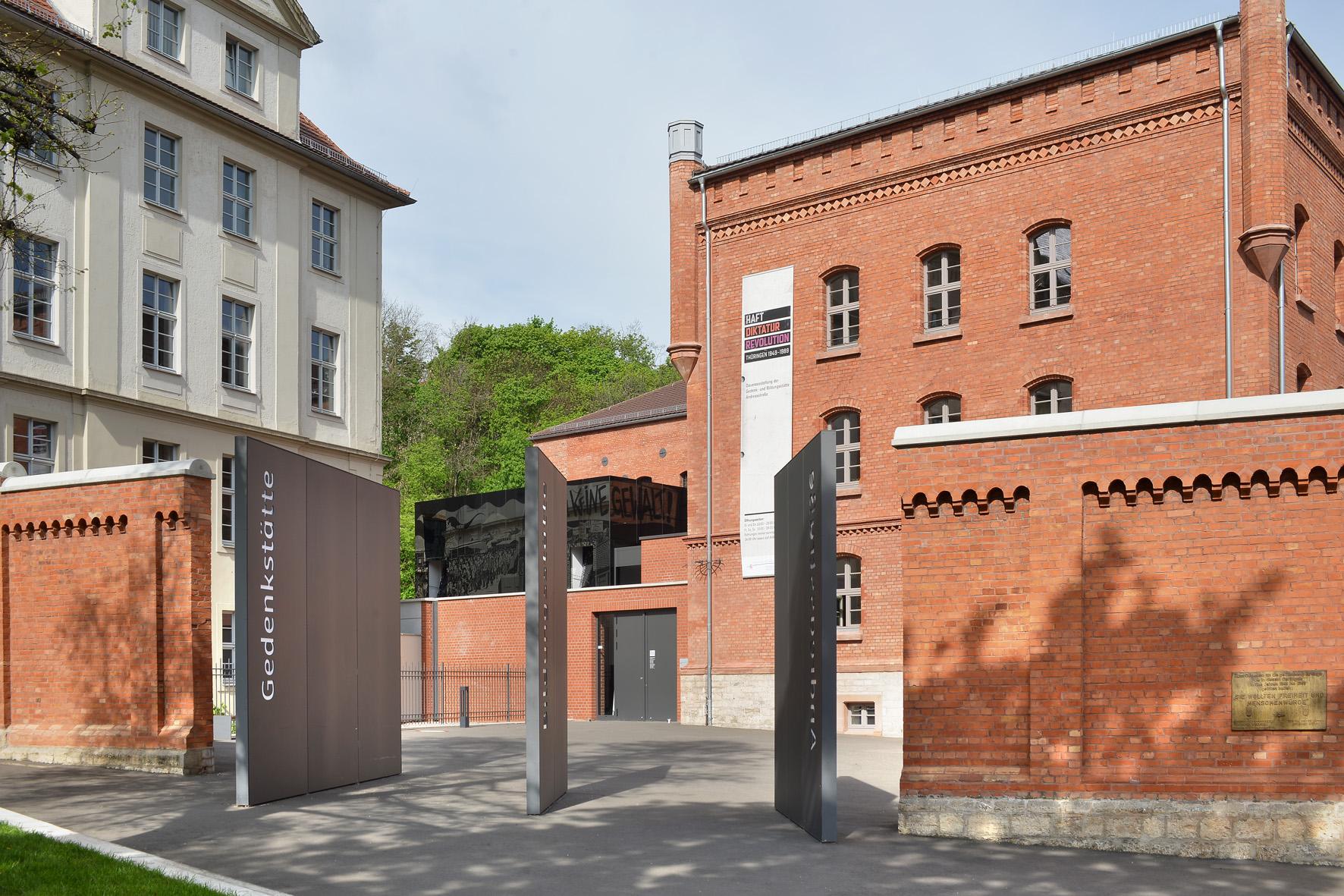 Eingang der Gedenk- und Bildungsstätte Andreasstraße