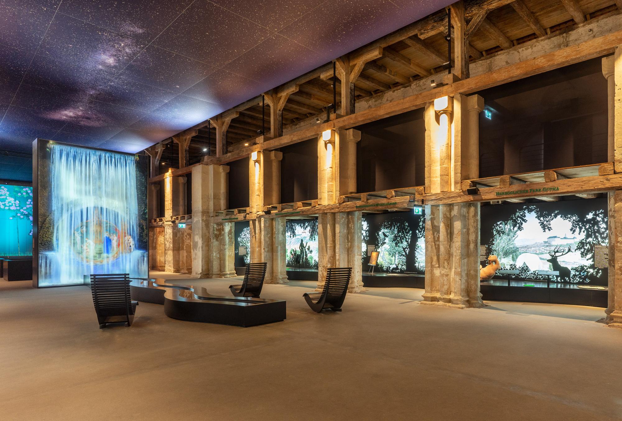 "Paradiesgärten –  Gartenparadise" in der Peterskirche